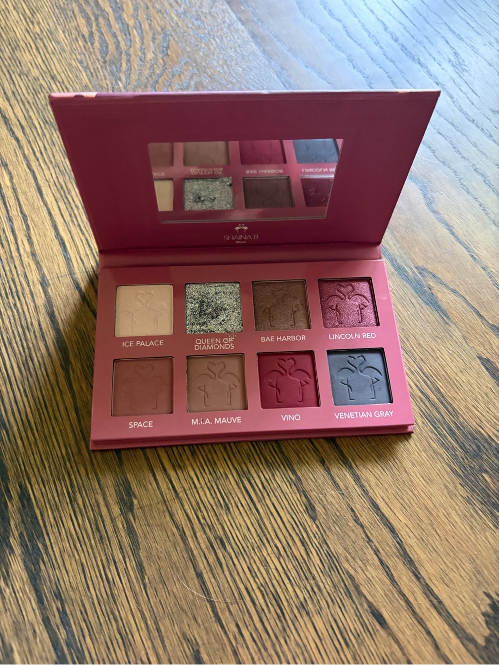 Makeup Set - Picture 6 of 8